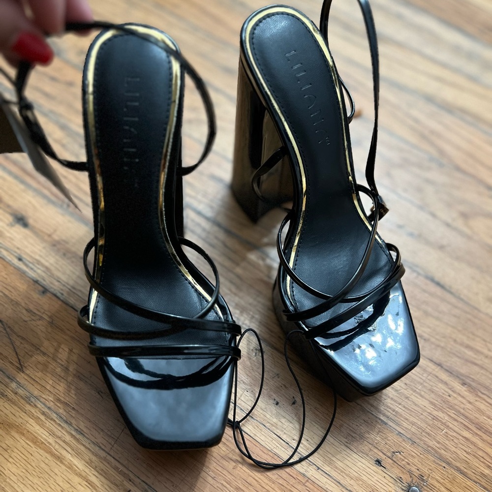 Forever 21- Liliana black heels- size 7 -New